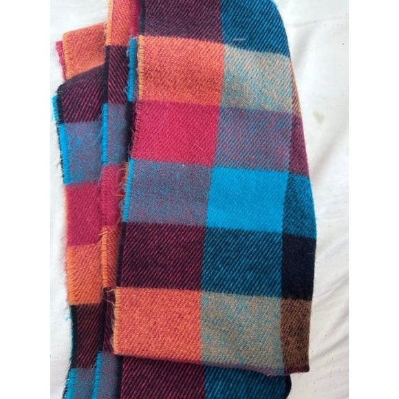 Softer than Cashmere Wool Touch Tassel Ends Plaid Check Solid Scarf - Picture 1 of 2